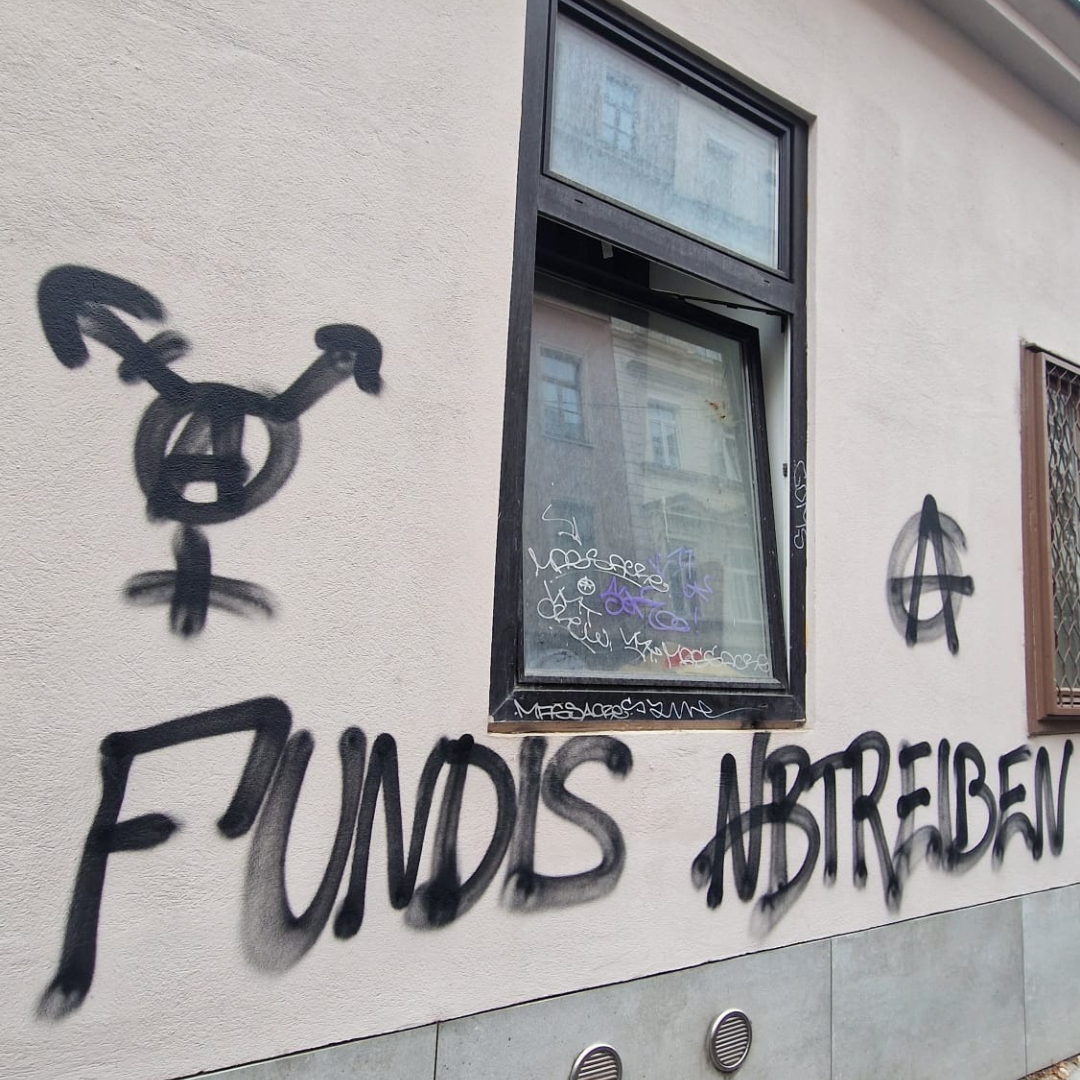 Beschädigung eines Wohnhauses