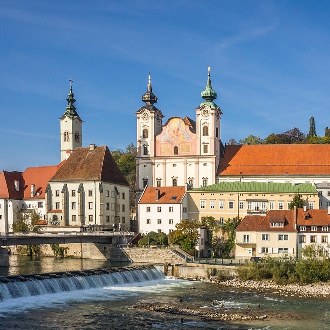 Bild zu Kirchenbänke als Toiletten benutzt